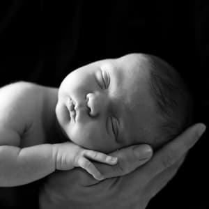 Moonlit Murmurs: Calming Lullabies for Baby's Sleep - Chilled Goat