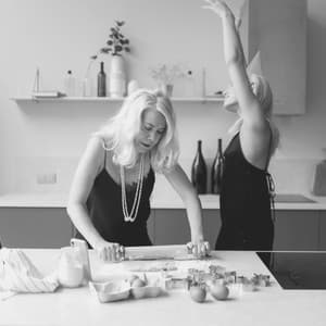 Thrilling Backdrop for Meal Preparing - Hotel Jazz