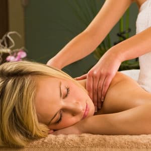 Soothing Massage Serenity: Binaural Waters Lullaby - Binaural Serenity Mind