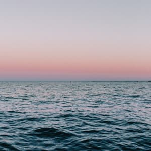 Stimulating Morning at Sea - Deep Horizon Waves