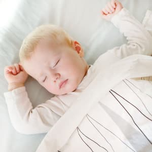Reflective Rain Naptime: Binaural Baby Rest Delight - Binaural Serenity Mind