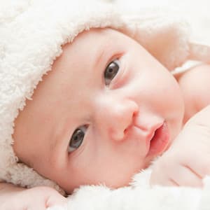 Moonbeam Baby Serenade: Peaceful Oceanic Chill Sound Delight - Tranquil Serene