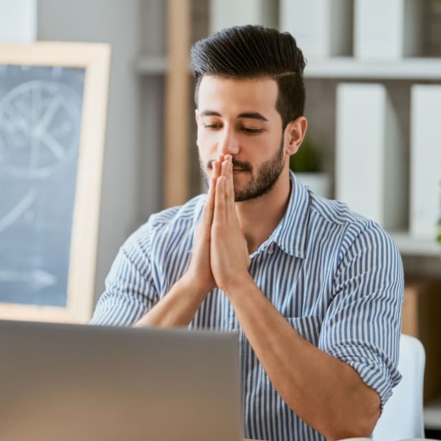 Rainy Focus Meditation: Tranquil Piano Melodies - Melody Elf