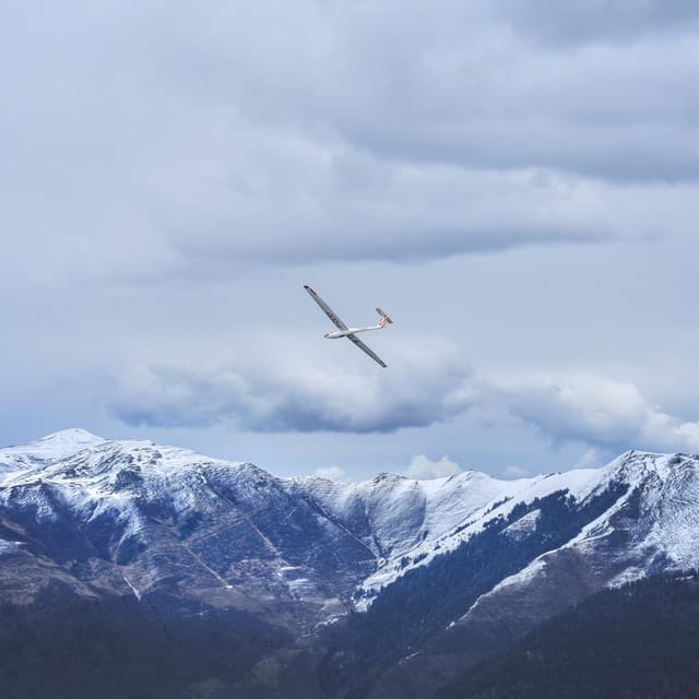 1 Hour of Static: Distant Murmurs - White Noise for Babies