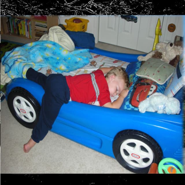 Asleep in the Backseat - Listening to Car Engines for Background Sounds and White Noise - Sleep Baby Sleeps