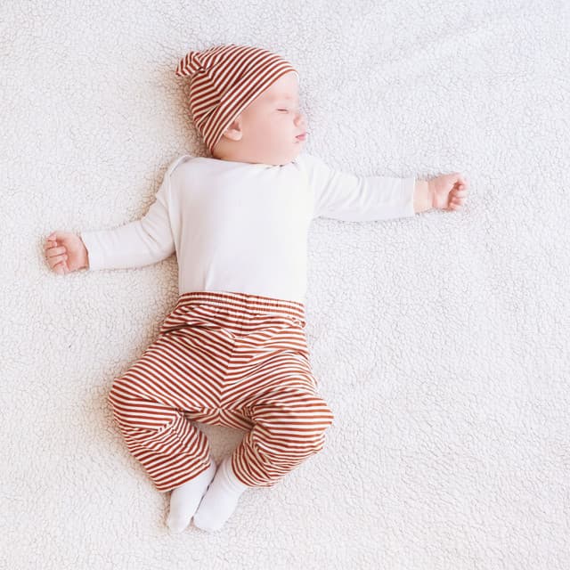 Rainy Dreams with Baby's Piano Melodies - Nature Recordings