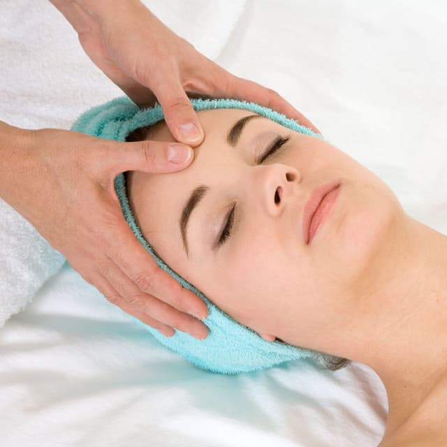 Melted Tensions: Relaxation Sounds for Therapeutic Massage - Relaxed Minds